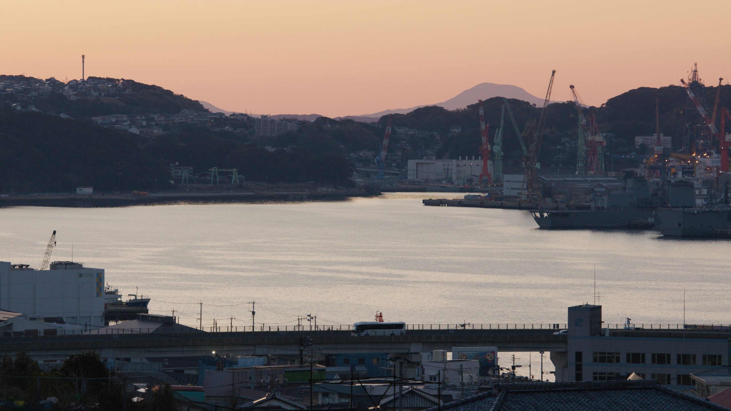 湾を望む住まい